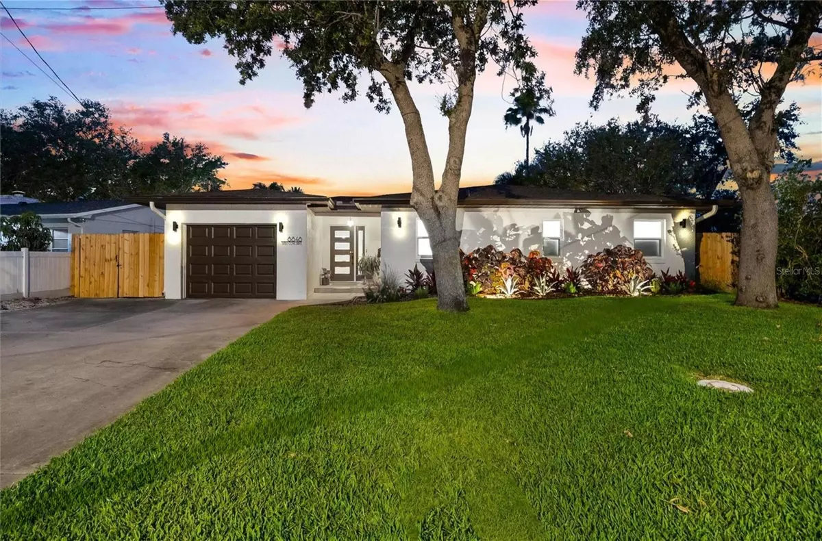 St Petersburg, FL 33702,8848 SUNLIT COVE DR NE