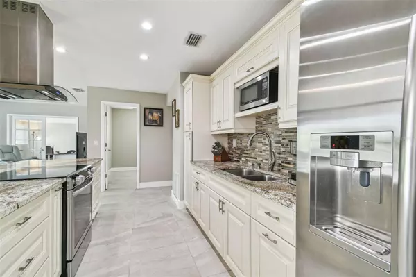 Tampa, FL 33615,8006 TANGLEWOOD LN