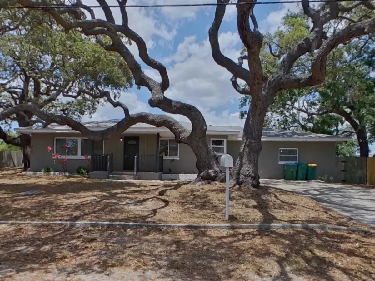 St Petersburg, FL 33708,10719 CHEROKEE DR