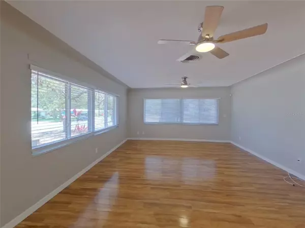 St Petersburg, FL 33708,10719 CHEROKEE DR