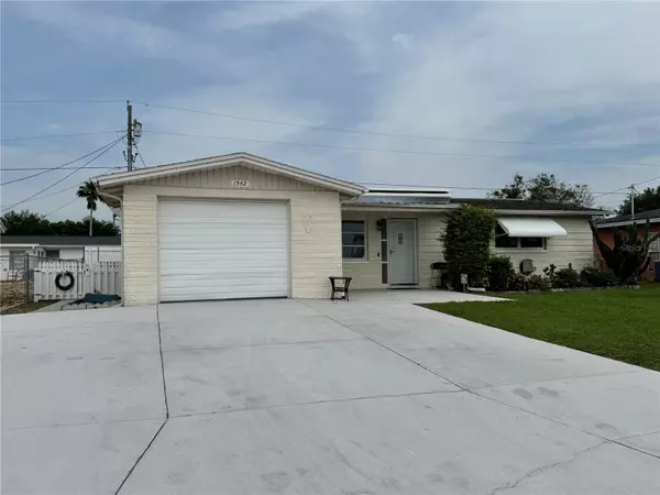 1542 DERRICK ST, Holiday, FL 34690