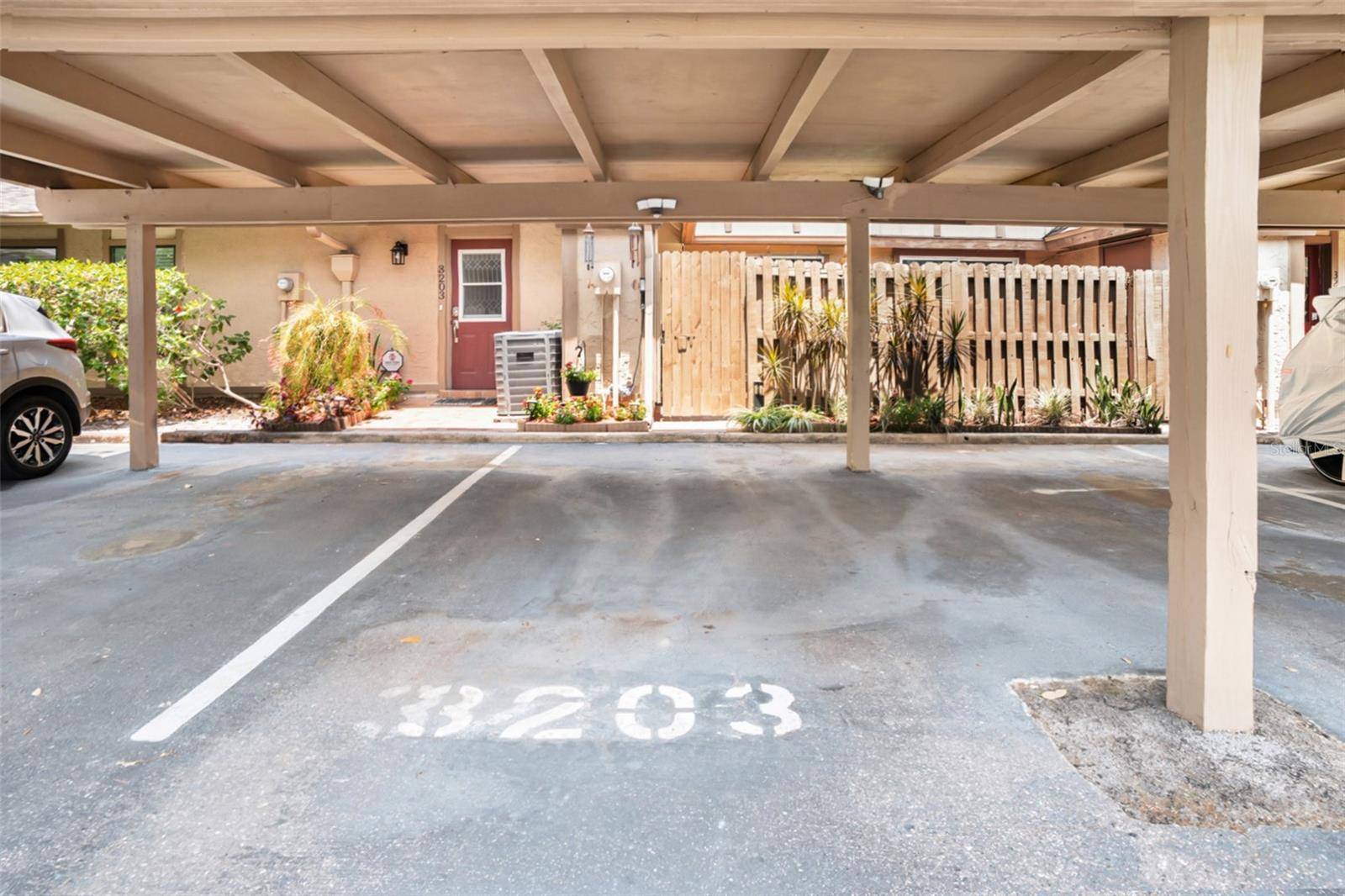 Brandon, FL 33511,3203 DOE CT