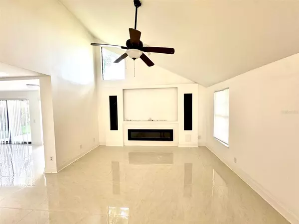 Clearwater, FL 33763,2233 SPRINGWOOD CIR W