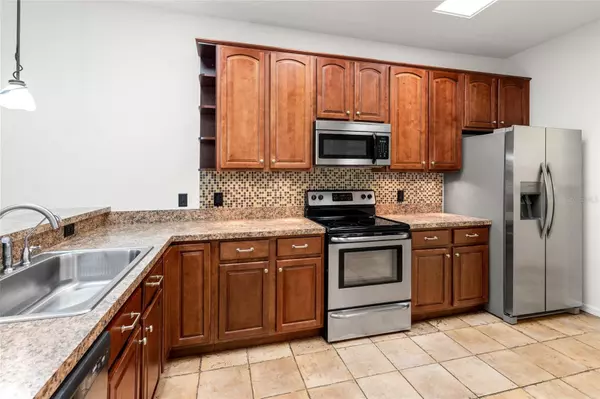 Lutz, FL 33549,1936 HERON COVE DR #104
