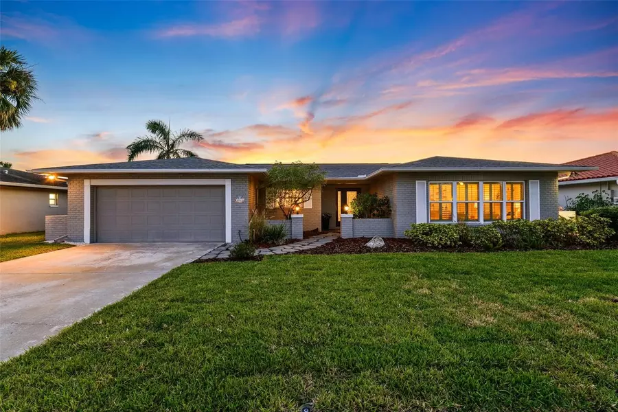 3912 DORAL DR, Tampa, FL 33634