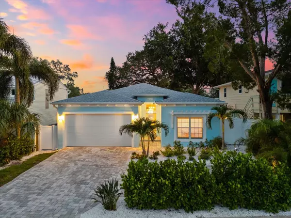 475 CRYSTAL BEACH, Crystal Beach, FL 34681