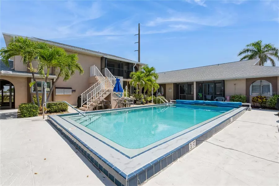 527 CAPE CORAL Pkwy W #4, Cape Coral, FL 33914