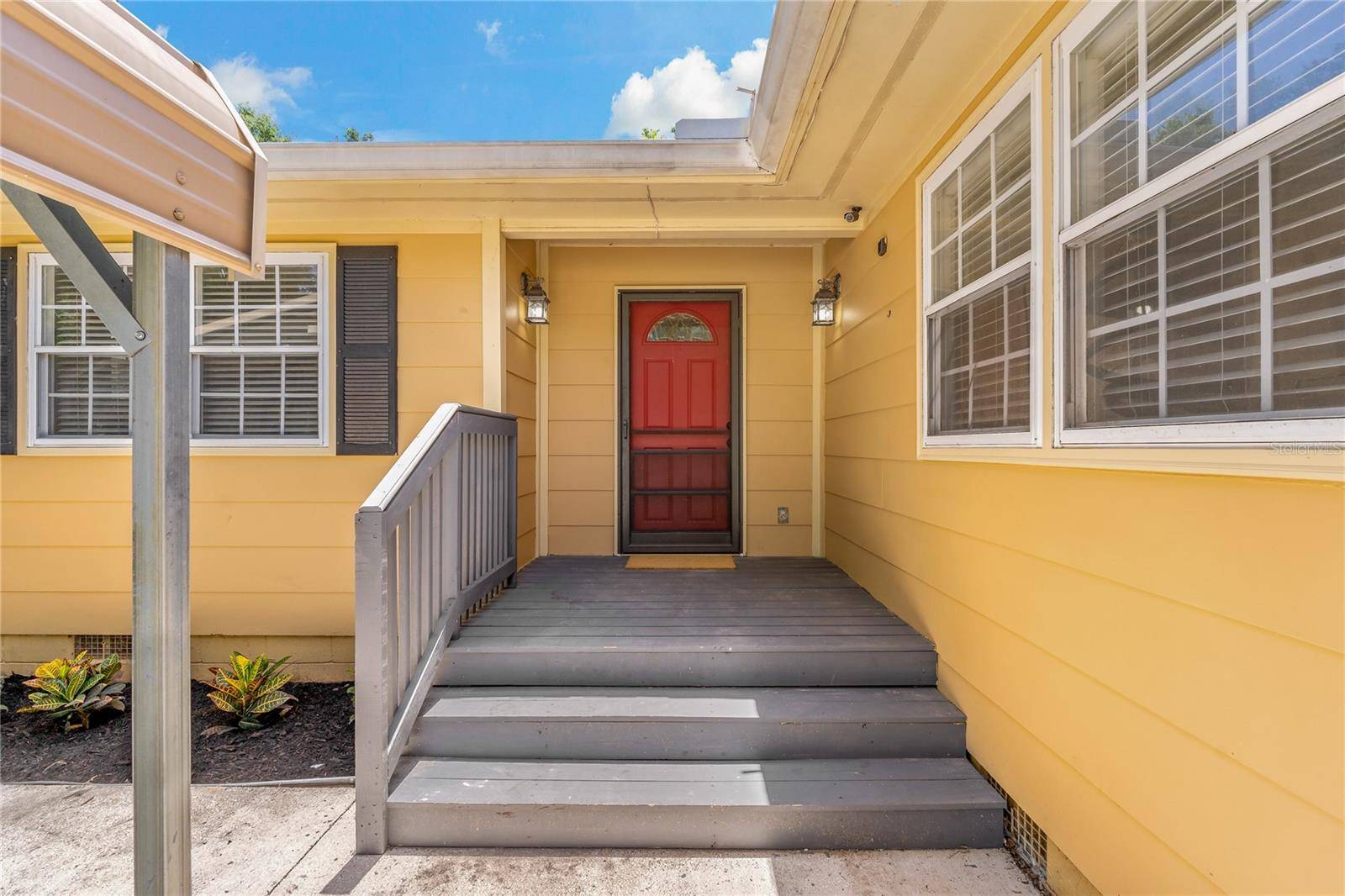 Zephyrhills, FL 33540,39542 FRIENDS AVE