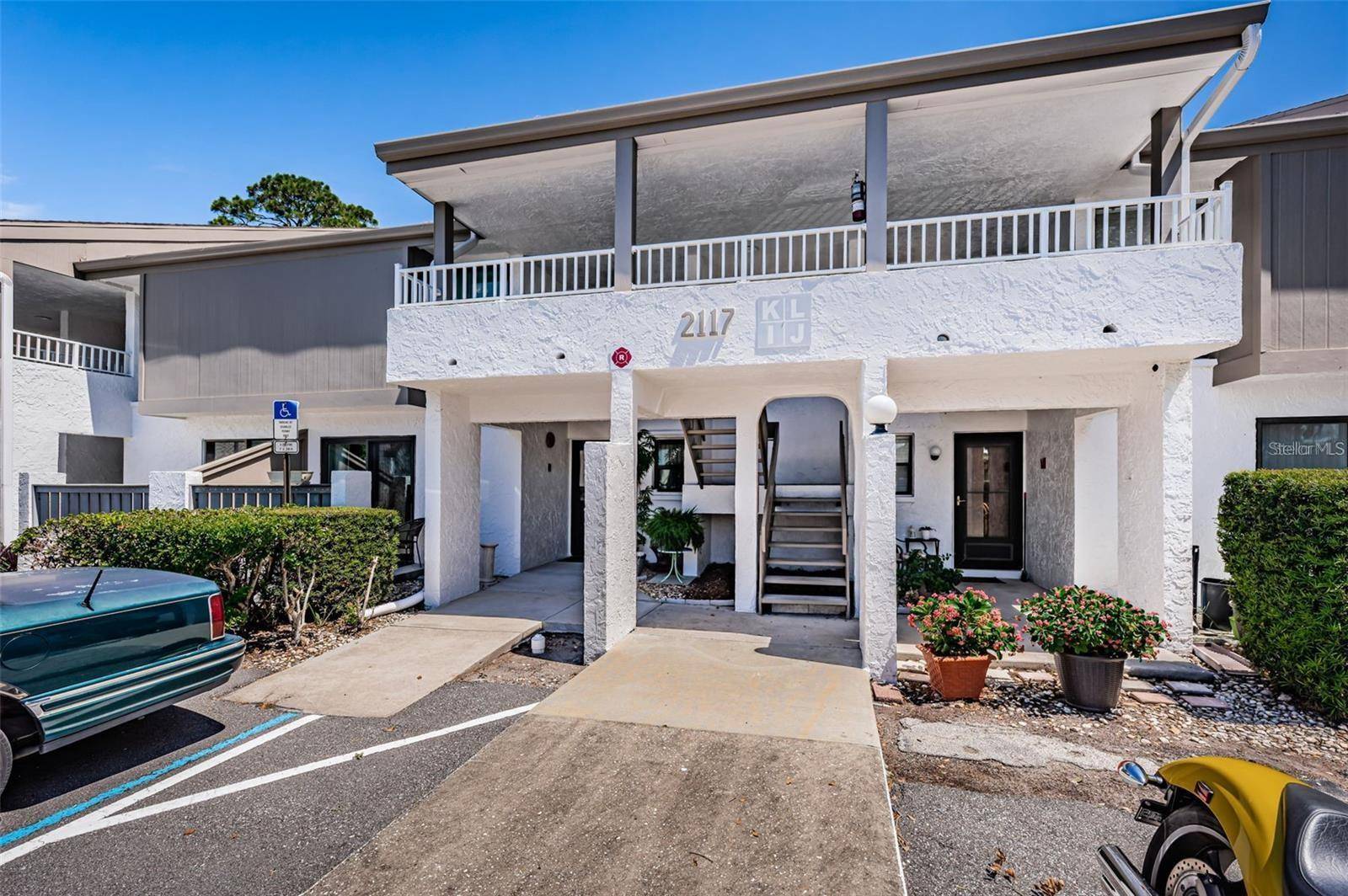 2117 LAKEWOOD CLUB DR S #7K, St Petersburg, FL 33712