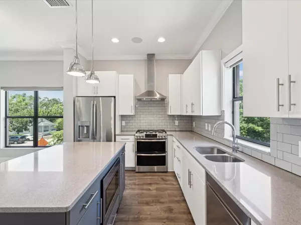 Dunedin, FL 34698,946 HIGHLAND AVE #24