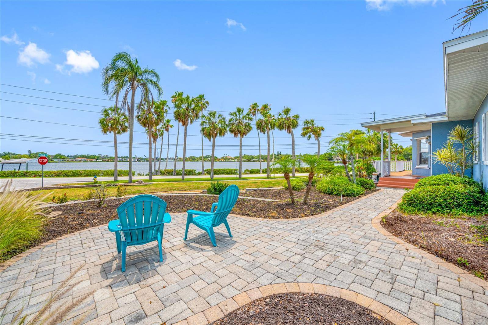 Tarpon Springs, FL 34689,401 WHITCOMB BLVD