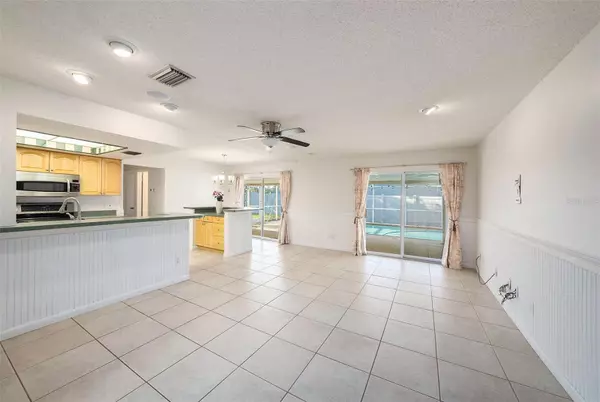 Tampa, FL 33624,16201 COUNTRY CROSSING DR