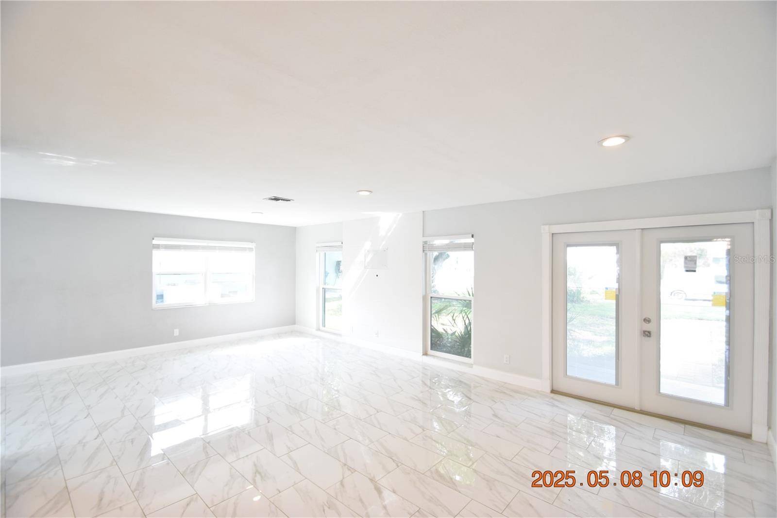 Apollo Beach, FL 33572,1019 SPINDLE PALM WAY