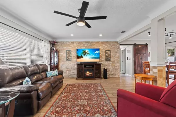St Petersburg, FL 33710,6698 35TH AVE N