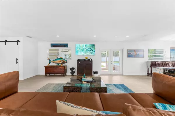 Palm Harbor, FL 34683,125 CARLYLE DR