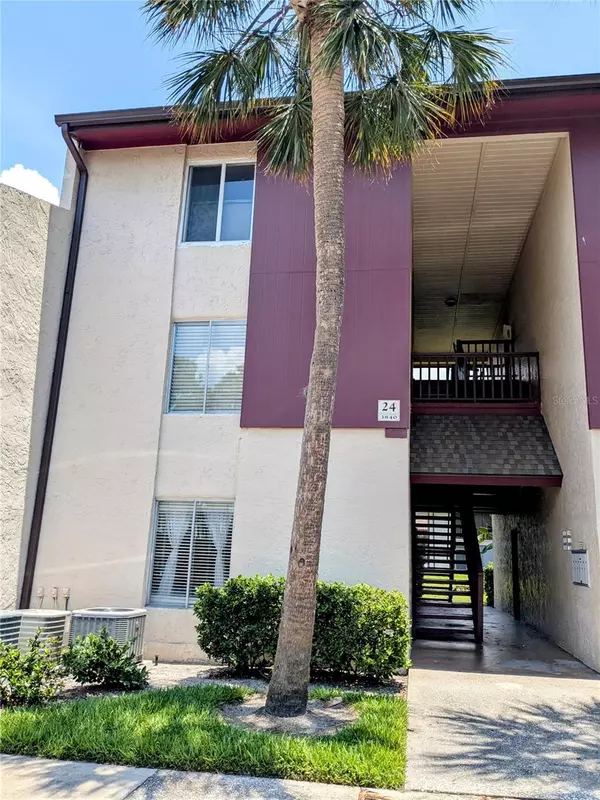 3840 N LAKE DR #125, Tampa, FL 33614