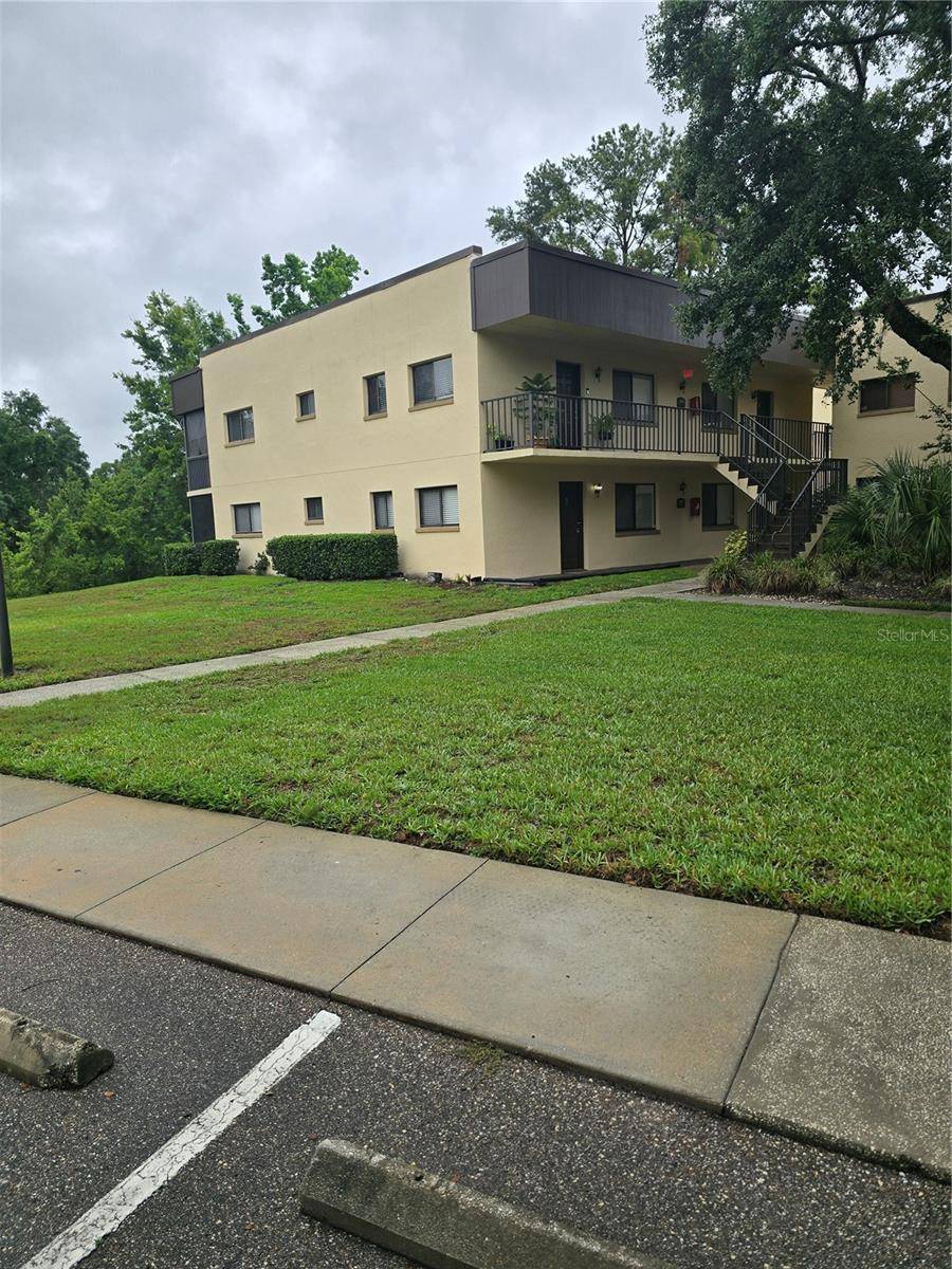 Temple Terrace, FL 33617,11802 RAINTREE LAKE LN #B
