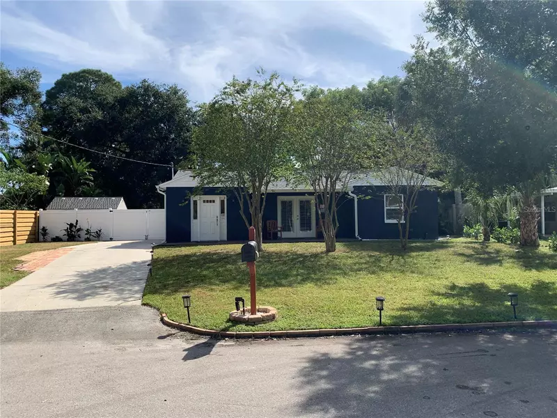 3002 W MEADOW ST, Tampa, FL 33611