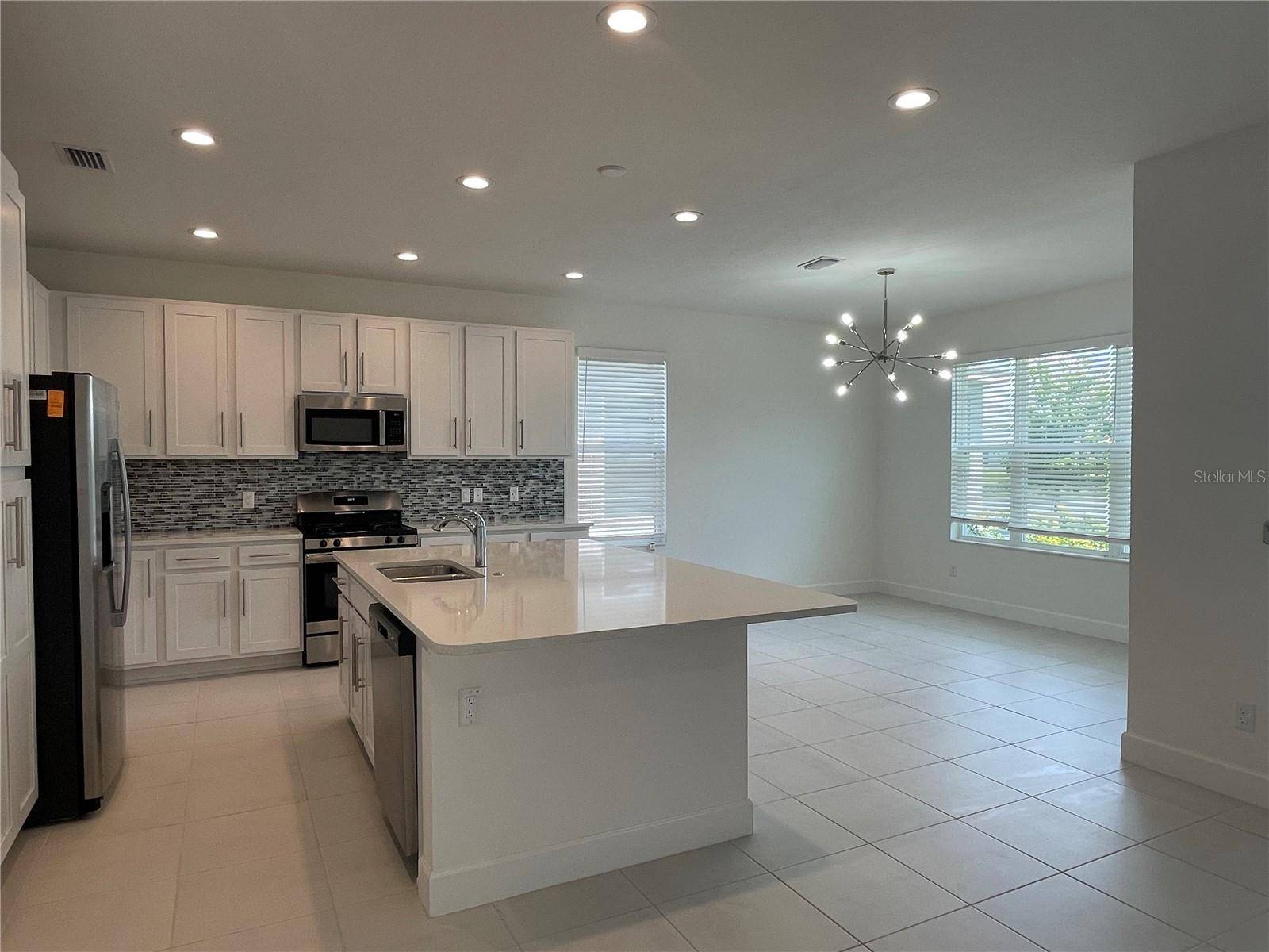 Wesley Chapel, FL 33543,3072 HOLLOW HICKORY PL