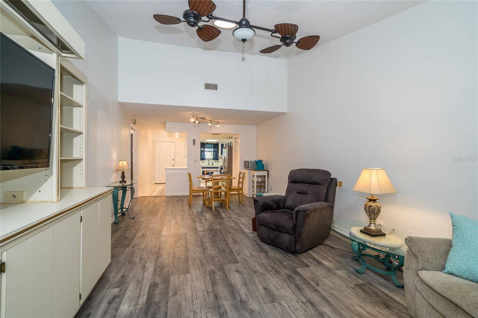 Dade City, FL 33523,35145 WHISPERING OAKS BLVD
