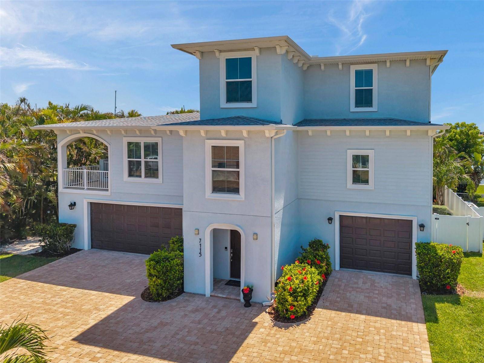 7115 BAY ST, St Pete Beach, FL 33706