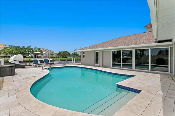 Gulfport, FL 33707,2773 SEABREEZE DR S