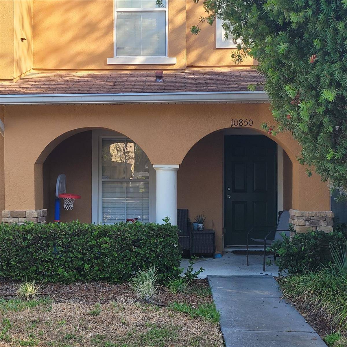 10850 LAKE SAINT CHARLES BLVD, Riverview, FL 33578