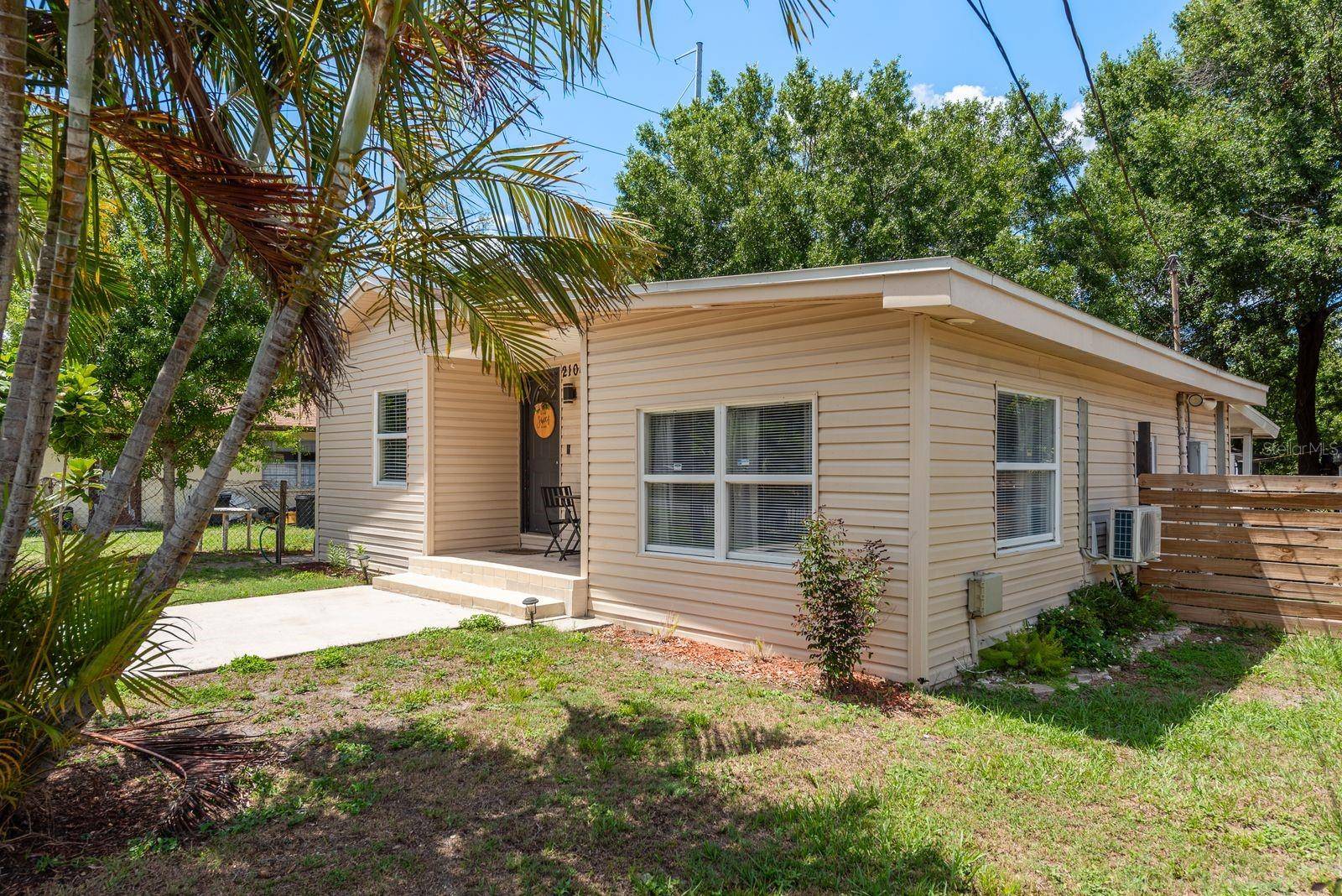 Tampa, FL 33612,2104 E NAVAJO AVE
