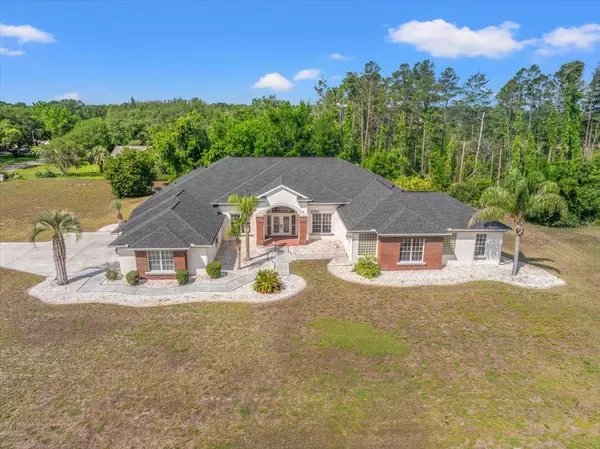 11137 WOODLAND WATERS BLVD, Weeki Wachee, FL 34613