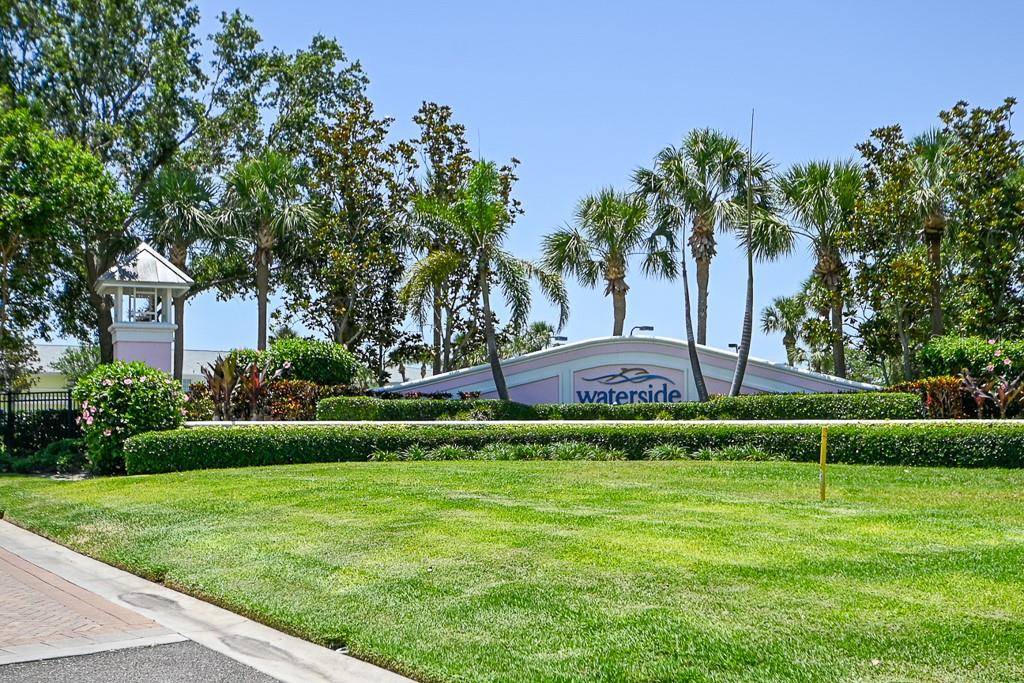 St Petersburg, FL 33705,5042 COQUINA KEY DR SE