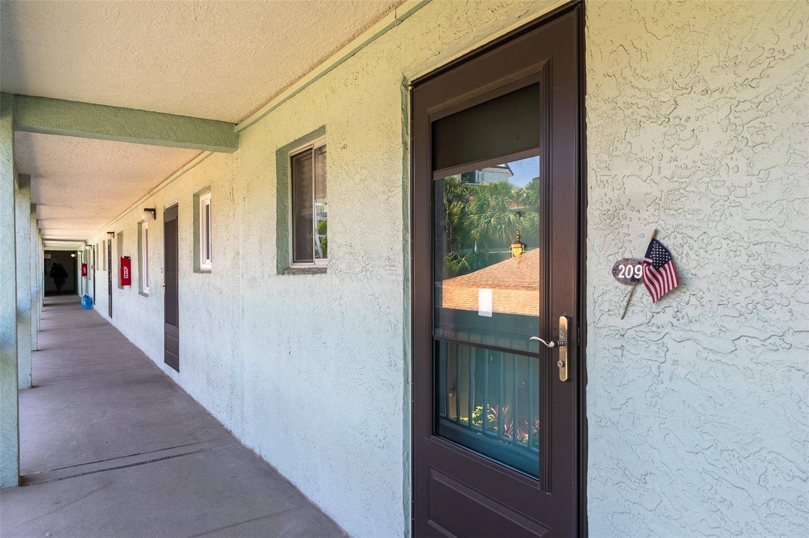 St Petersburg, FL 33702,801 83RD AVE N #209