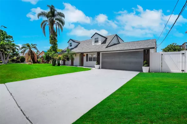 8711 THORNWOOD LN,  Tampa,  FL 33615