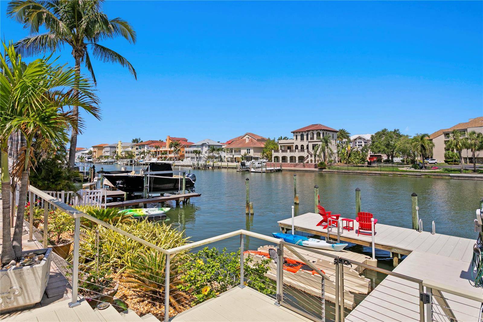 Gulfport, FL 33707,2817 SEABREEZE DR S