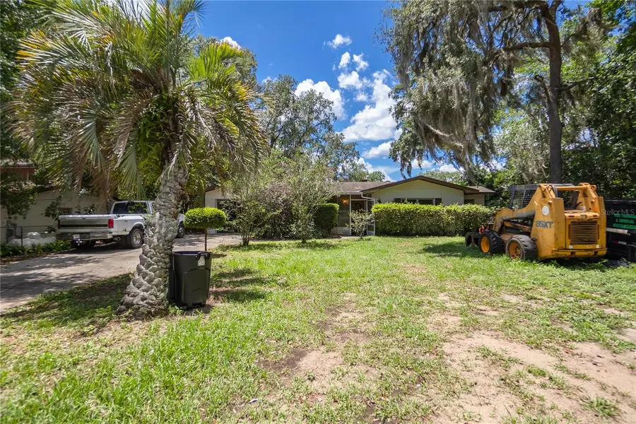 28 N EDINBURGH DR, Inverness, FL 34450