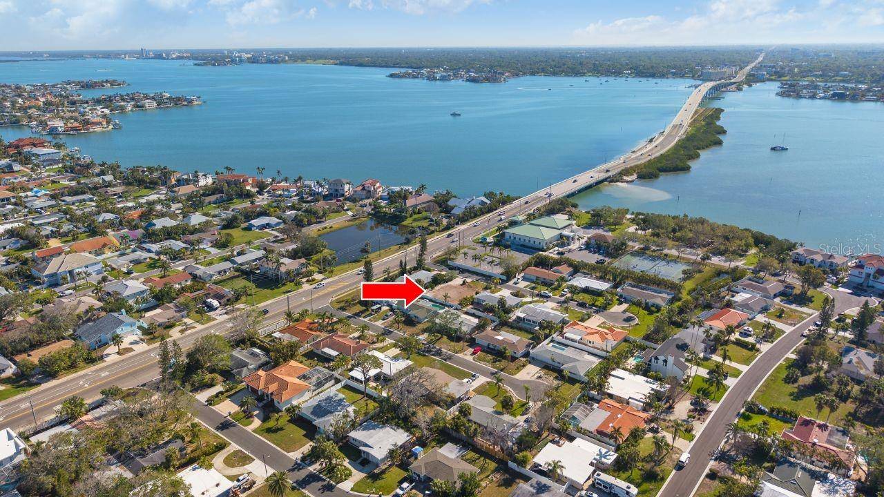 Belleair Beach, FL 33786,1020 CEDAR DR
