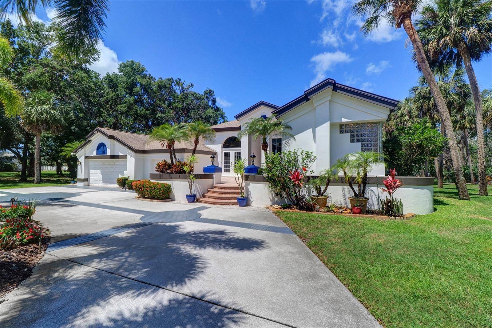 Tarpon Springs, FL 34689,1705 MEYERS COVE DR