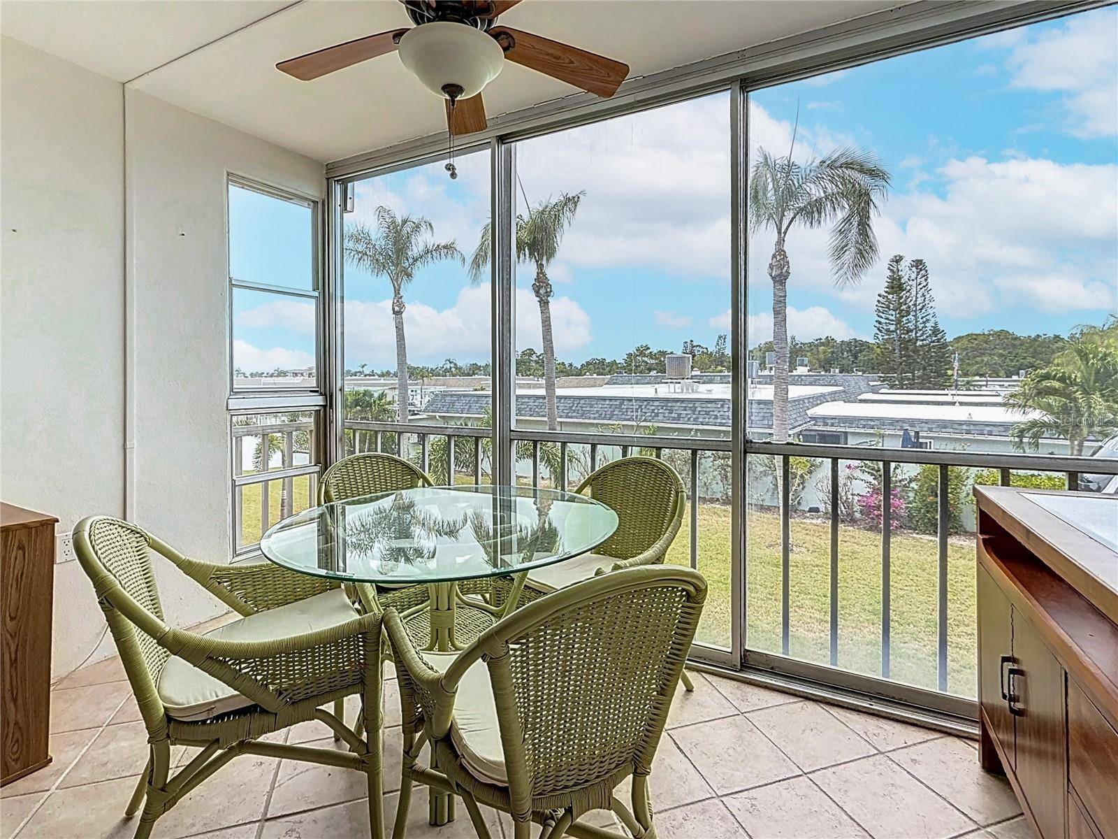 St Petersburg, FL 33708,1 BOCA CIEGA POINT BLVD #215