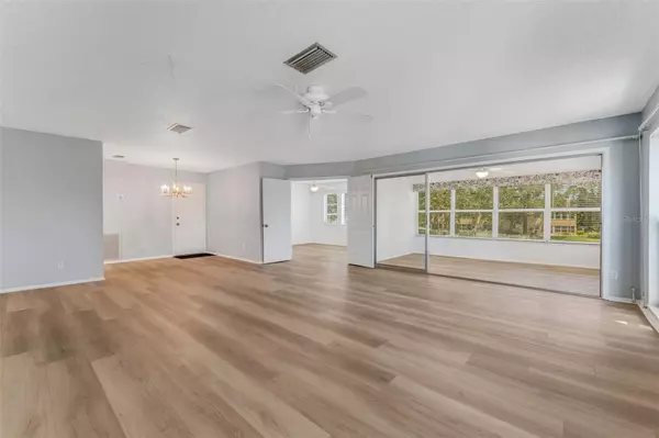 Seminole, FL 33777,224 ASPEN CIR #224