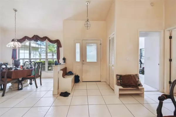 Bradenton, FL 34203,2901 50TH PL E