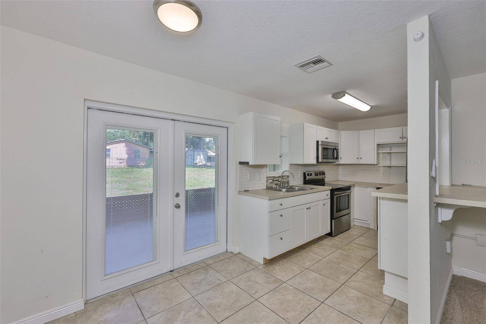 Seffner, FL 33584,1019 LAKESIDE DR