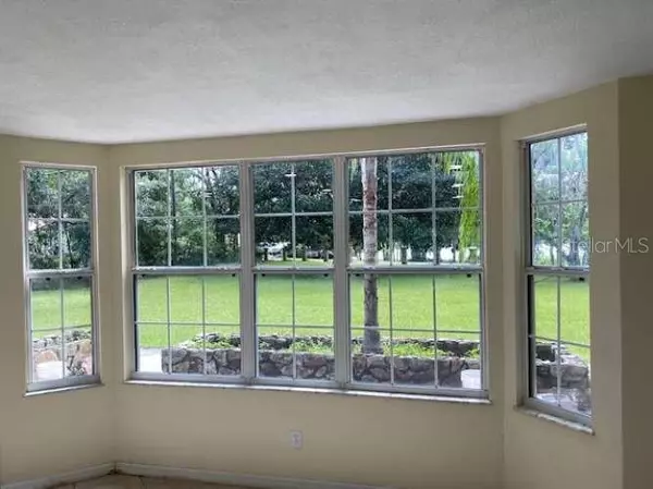 Lutz, FL 33548,17220 ESTES RD