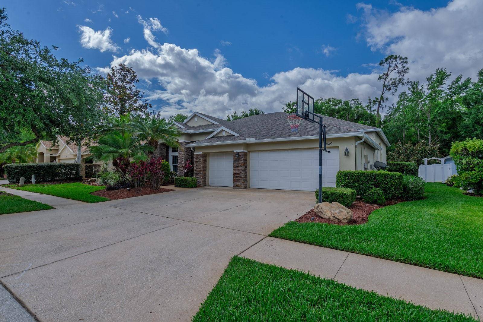 Wesley Chapel, FL 33544,5050 SILVER CHARM TER
