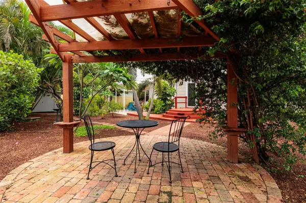 St Petersburg, FL 33704,3321 14TH ST N