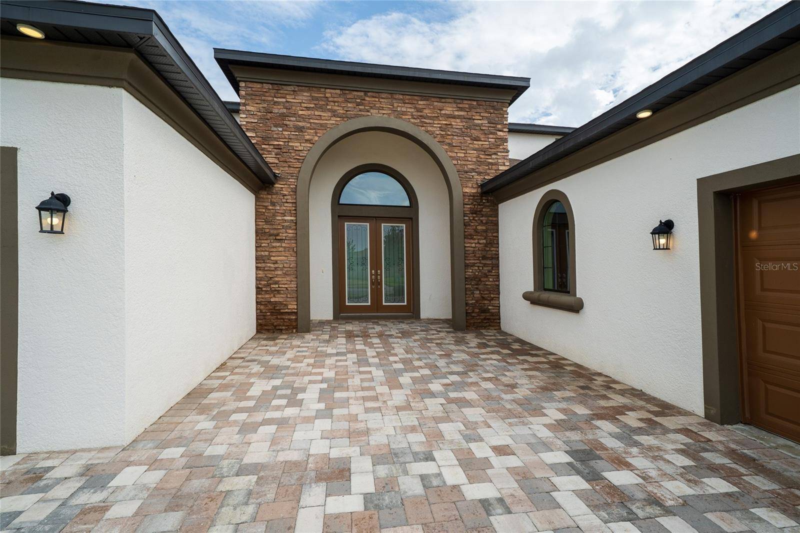 Wesley Chapel, FL 33545,8834 SANDERS TREE LOOP