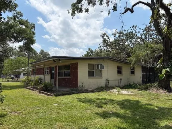 Tampa, FL 33610,5279 EUREKA SPRINGS RD