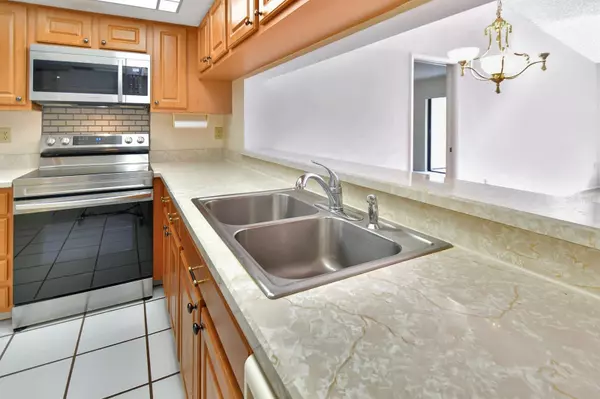 Clearwater, FL 33761,2593 COUNTRYSIDE BLVD #7305