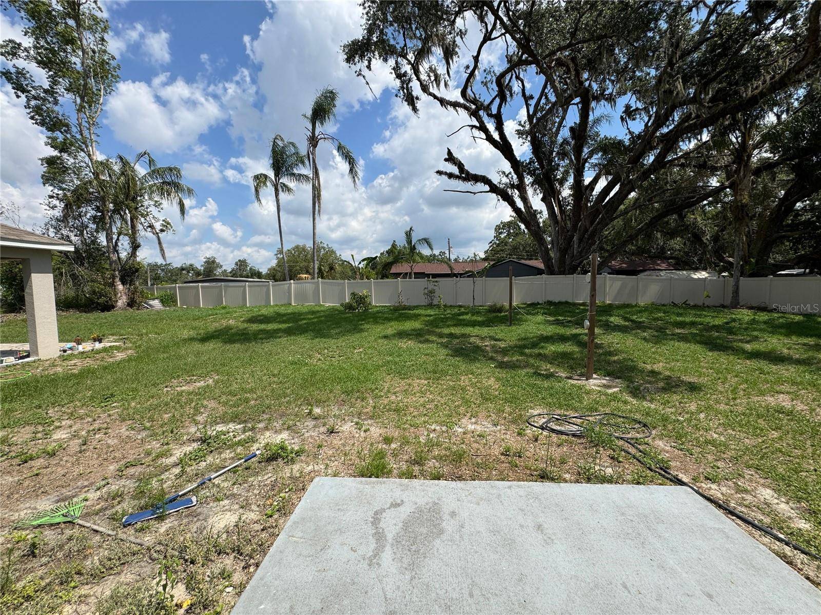 Tampa, FL 33610,10829 TRAILING VINE DR
