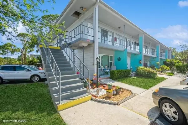 4325 58TH WAY N #1527, Kenneth City, FL 33709