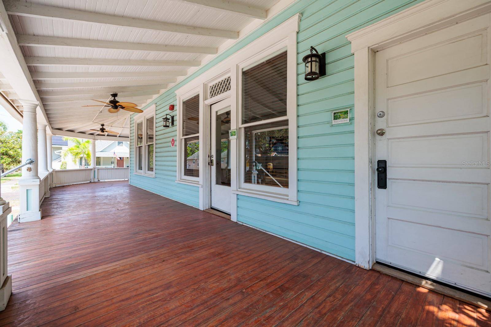 St Petersburg, FL 33701,457 8TH AVE N