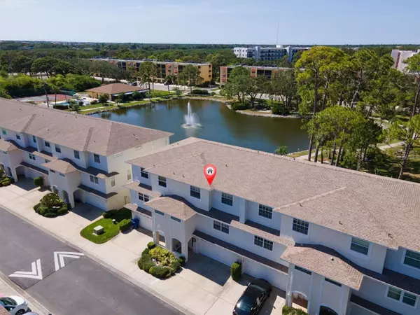 8181 EAGLES PARK DR N, St Petersburg, FL 33709